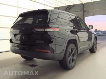 2023 Jeep Grand Cherokee Altitude - miniatura 4
