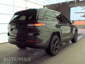 2023 Jeep Grand Cherokee Altitude - miniatura 4