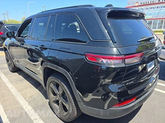 2023 Jeep Grand Cherokee Altitude - miniatura 6