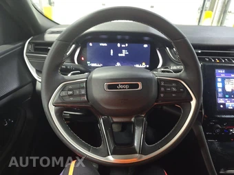2023 Jeep Grand Cherokee Altitude - miniatura 10
