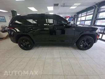 2023 Jeep Grand Cherokee Altitude - miniatura 4