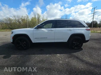2023 Jeep Grand Cherokee Altitude - miniatura 3