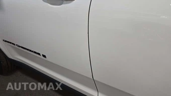 2023 Jeep Grand Cherokee Altitude - miniatura 20