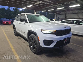 2023 Jeep Grand Cherokee Altitude - miniatura 3