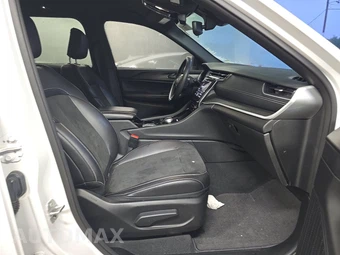 2023 Jeep Grand Cherokee Altitude - miniatura 8