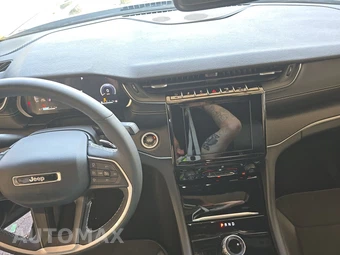 2023 Jeep Grand Cherokee Altitude - miniatura 11
