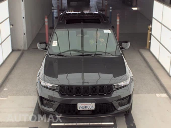 2023 Jeep Grand Cherokee Altitude - miniatura 2