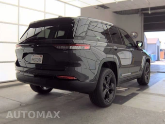 2023 Jeep Grand Cherokee Altitude - miniatura 4