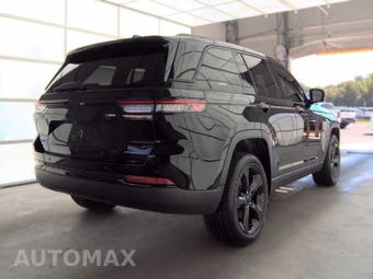 2023 Jeep Grand Cherokee Altitude - miniatura 4