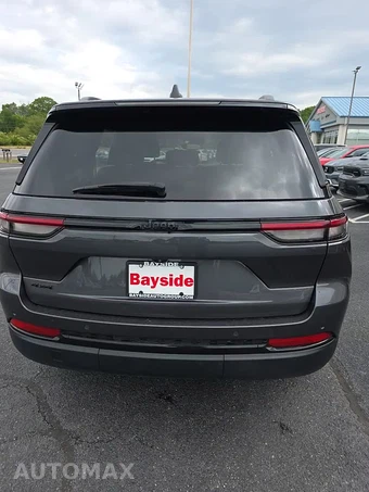 2023 Jeep Grand Cherokee Altitude - miniatura 24