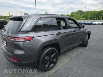 2023 Jeep Grand Cherokee Altitude - miniatura 3