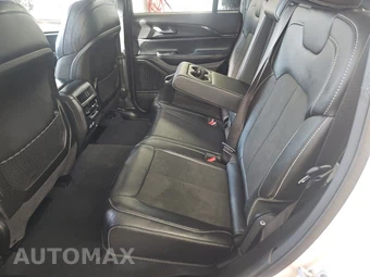 2023 Jeep Grand Cherokee Altitude - miniatura 13