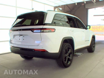 2023 Jeep Grand Cherokee Altitude - miniatura 4