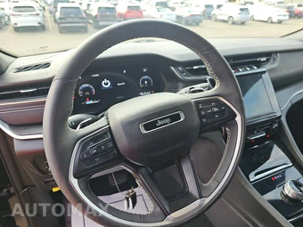 2023 Jeep Grand Cherokee Altitude - miniatura 10