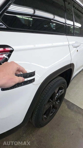 2023 Jeep Grand Cherokee Altitude - miniatura 26