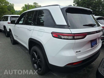 2023 Jeep Grand Cherokee Altitude - miniatura 2