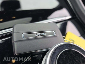 2023 Jeep Grand Cherokee Altitude - miniatura 8