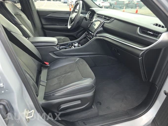 2023 Jeep Grand Cherokee Altitude - miniatura 8