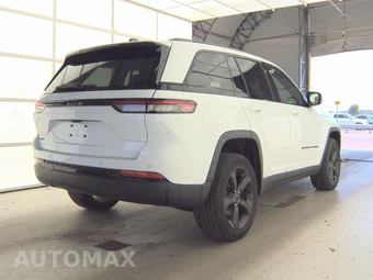 2023 Jeep Grand Cherokee Altitude - miniatura 4