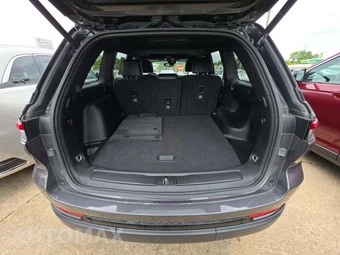 2023 Jeep Grand Cherokee Altitude - miniatura 14