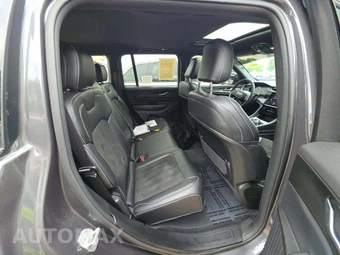 2023 Jeep Grand Cherokee Altitude - miniatura 16