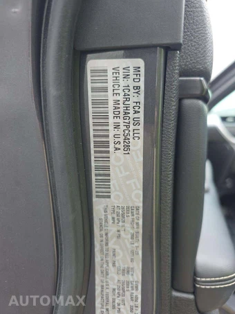 2023 Jeep Grand Cherokee Altitude - miniatura 5