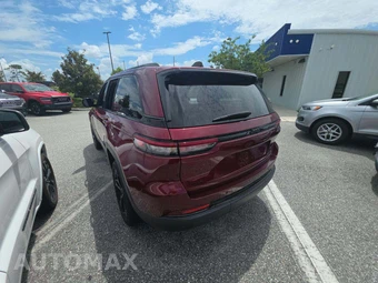 2023 Jeep Grand Cherokee Altitude - miniatura 2