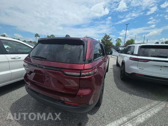 2023 Jeep Grand Cherokee Altitude - miniatura 3