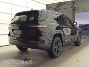 2023 Jeep Grand Cherokee Altitude - miniatura 4