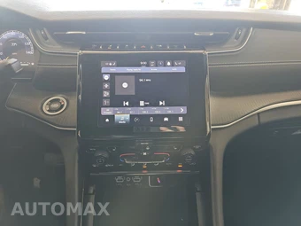 2023 Jeep Grand Cherokee Altitude - miniatura 11