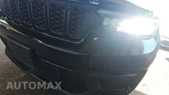2023 Jeep Grand Cherokee Altitude - miniatura 25