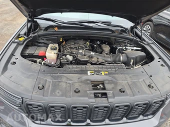 2023 Jeep Grand Cherokee Altitude - miniatura 15