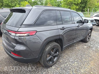 2023 Jeep Grand Cherokee Altitude - miniatura 4