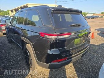 2023 Jeep Grand Cherokee Altitude - miniatura 6