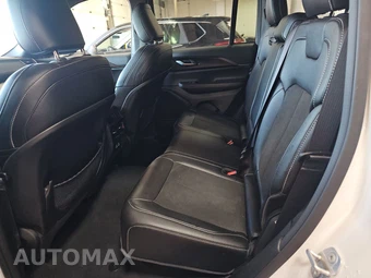 2023 Jeep Grand Cherokee Altitude - miniatura 13