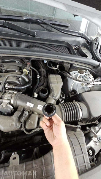 2023 Jeep Grand Cherokee Altitude - miniatura 18