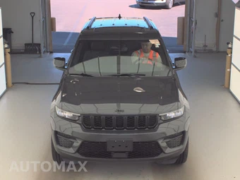 2023 Jeep Grand Cherokee Altitude - miniatura 2