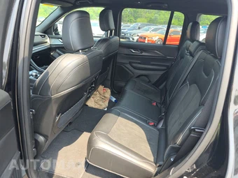 2023 Jeep Grand Cherokee Altitude - miniatura 19