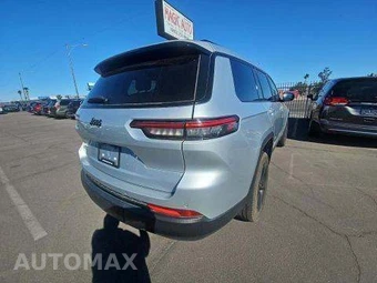 2023 Jeep Grand Cherokee L Altitude - miniatura 3