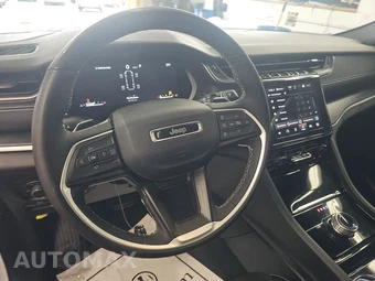 2023 Jeep Grand Cherokee L Altitude - miniatura 10