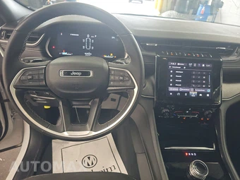 2023 Jeep Grand Cherokee L Altitude - miniatura 11