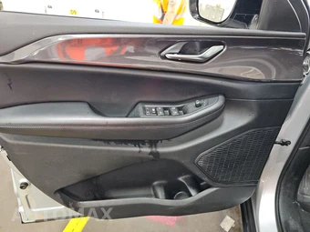 2023 Jeep Grand Cherokee L Altitude - miniatura 9