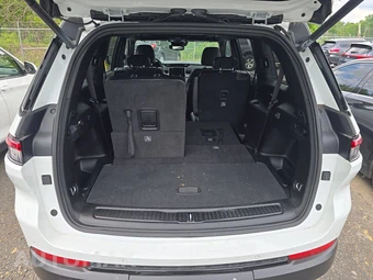 2023 Jeep Grand Cherokee L Altitude X - miniatura 17