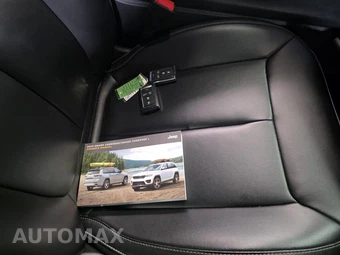2023 Jeep Grand Cherokee L Limited - miniatura 13