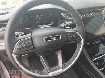 2023 Jeep Grand Cherokee L Limited - miniatura 10