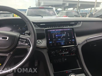 2023 Jeep Grand Cherokee L Overland - miniatura 11