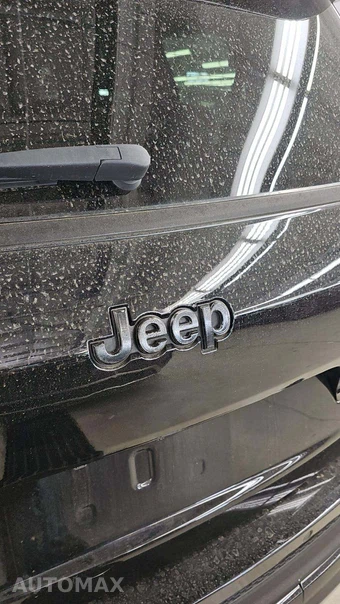 2023 Jeep Grand Cherokee L Overland - miniatura 28