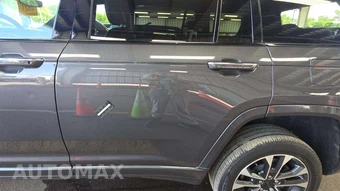 2023 Jeep Grand Cherokee L Overland - miniatura 24