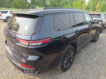 2023 Jeep Grand Cherokee L Summit - miniatura 4