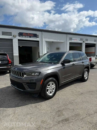 2023 Jeep Grand Cherokee Laredo - samochód z USA z aukcji Manheim, oferta Kup Teraz w AUTOMAX